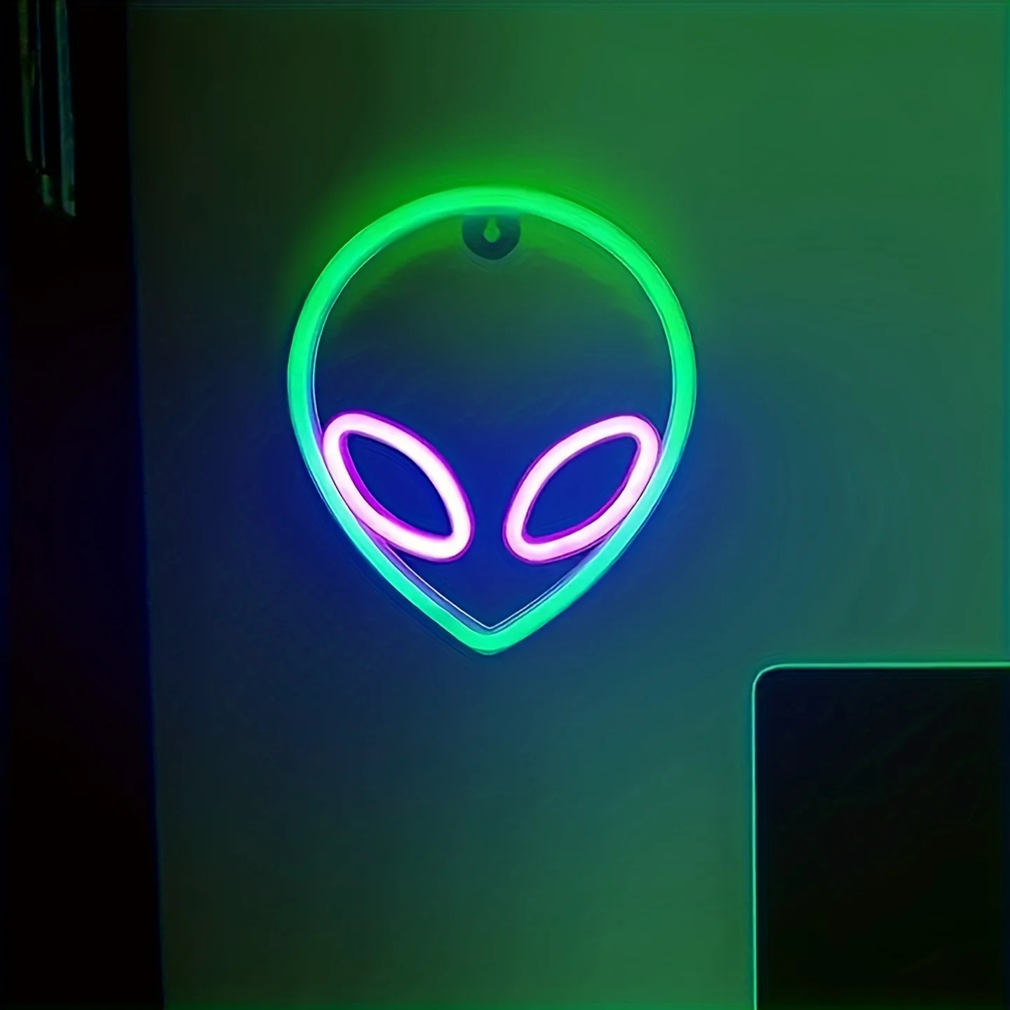 Alien Purple Green