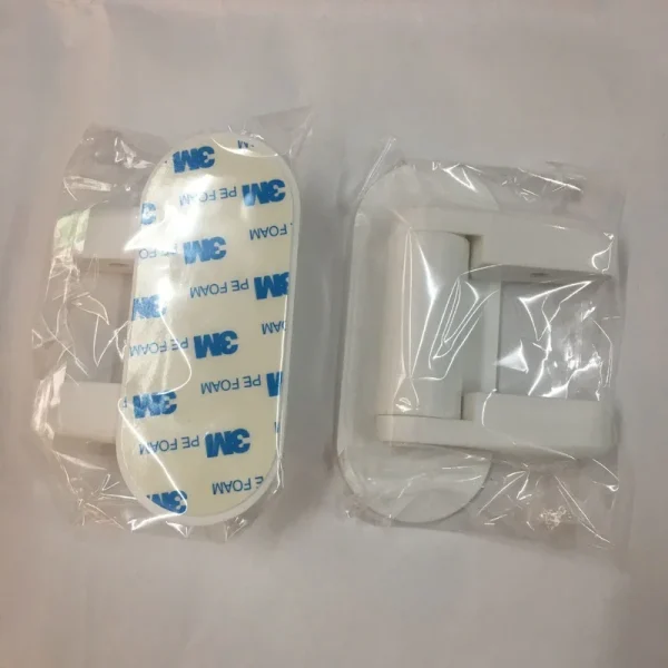 Universal Door Lever Lock - Child Safety Door Lock, Rotation Proof Professional, Adhesive Door Latch Security Multi-functional - Image 4
