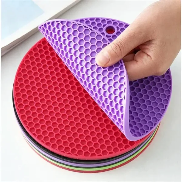 Round Heat-Resistant Silicone Mat, Drink Cup Coasters - Non Slip Pot Holder, Thicken Insulated Table Placemat Kitchen Accessories - Image 2